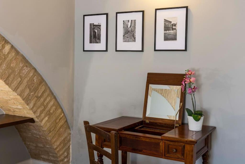 Casa Tosca Con Balcone Vicino Parcheggio Leilighet Macerata Eksteriør bilde